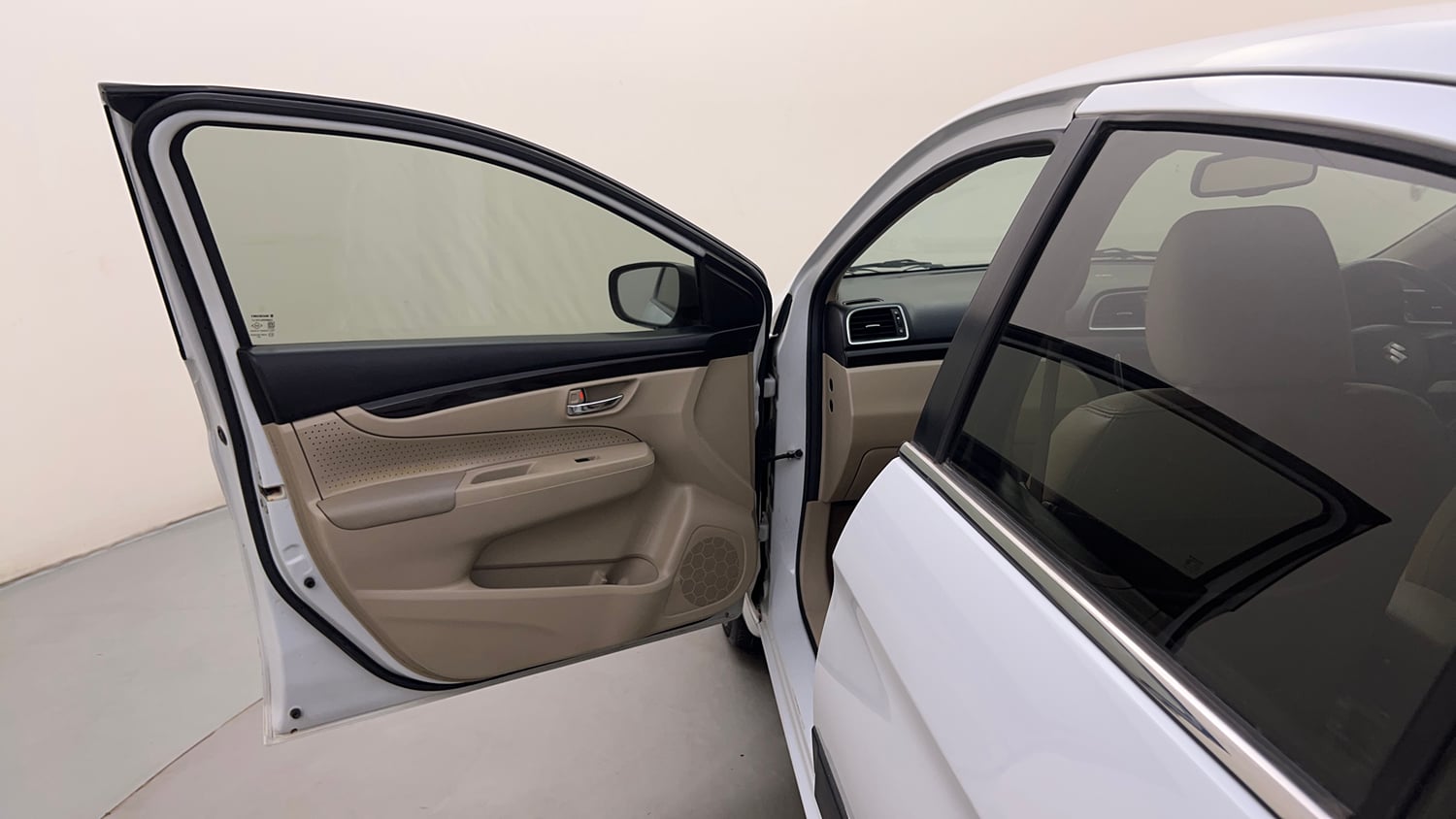 Used 2016 Maruti Suzuki Ciaz ZXI+ Petrol Manual interior LEFT FRONT DOOR OPEN VIEW