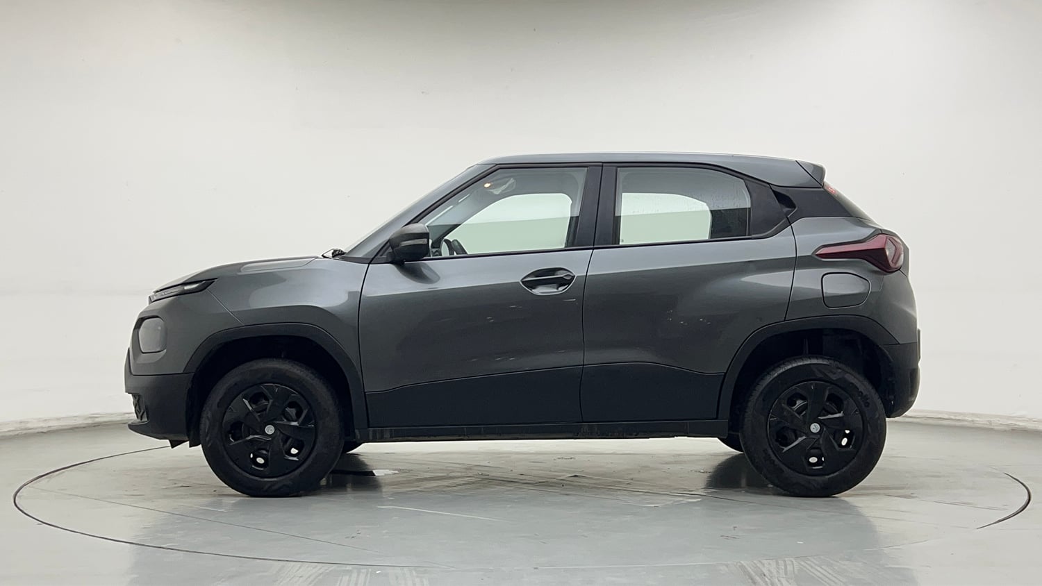 Used 2023 Tata Punch Pure MT Petrol Manual exterior LEFT SIDE VIEW