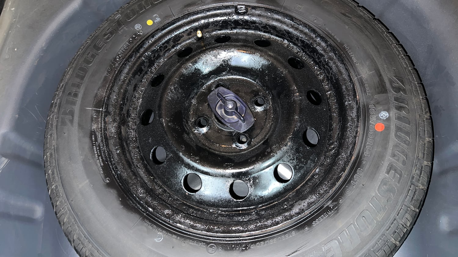 Used 2020 Maruti Suzuki Dzire VXi AMT Petrol Automatic tyres SPARE TYRE VIEW