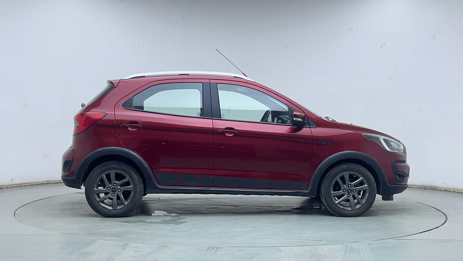 Used 2019 Ford Freestyle Titanium 1.2 Ti-VCT Petrol Manual exterior RIGHT SIDE VIEW