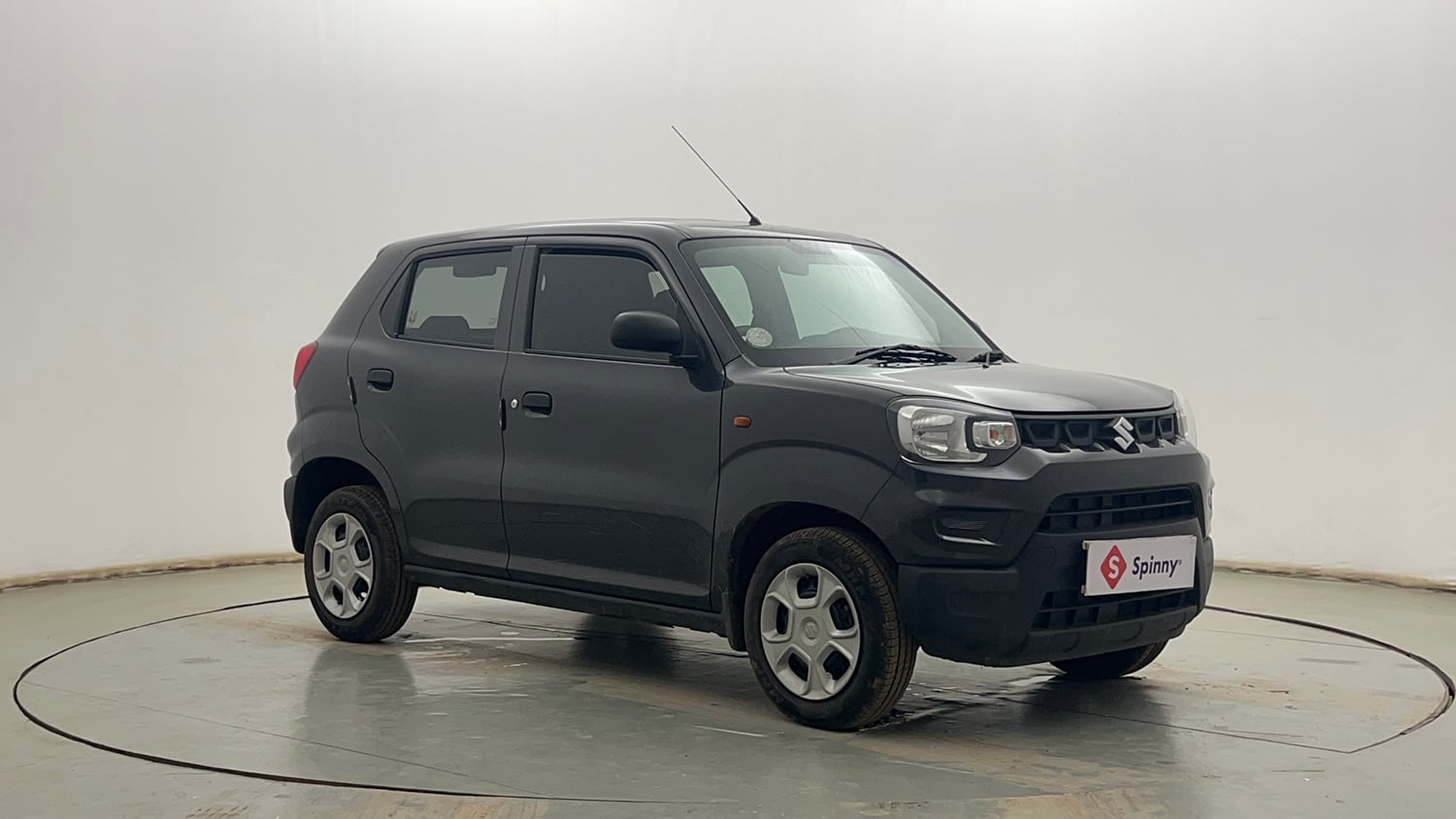 Used 2022 Maruti Suzuki S-Presso VXi (O) Petrol Manual exterior RIGHT FRONT CORNER VIEW