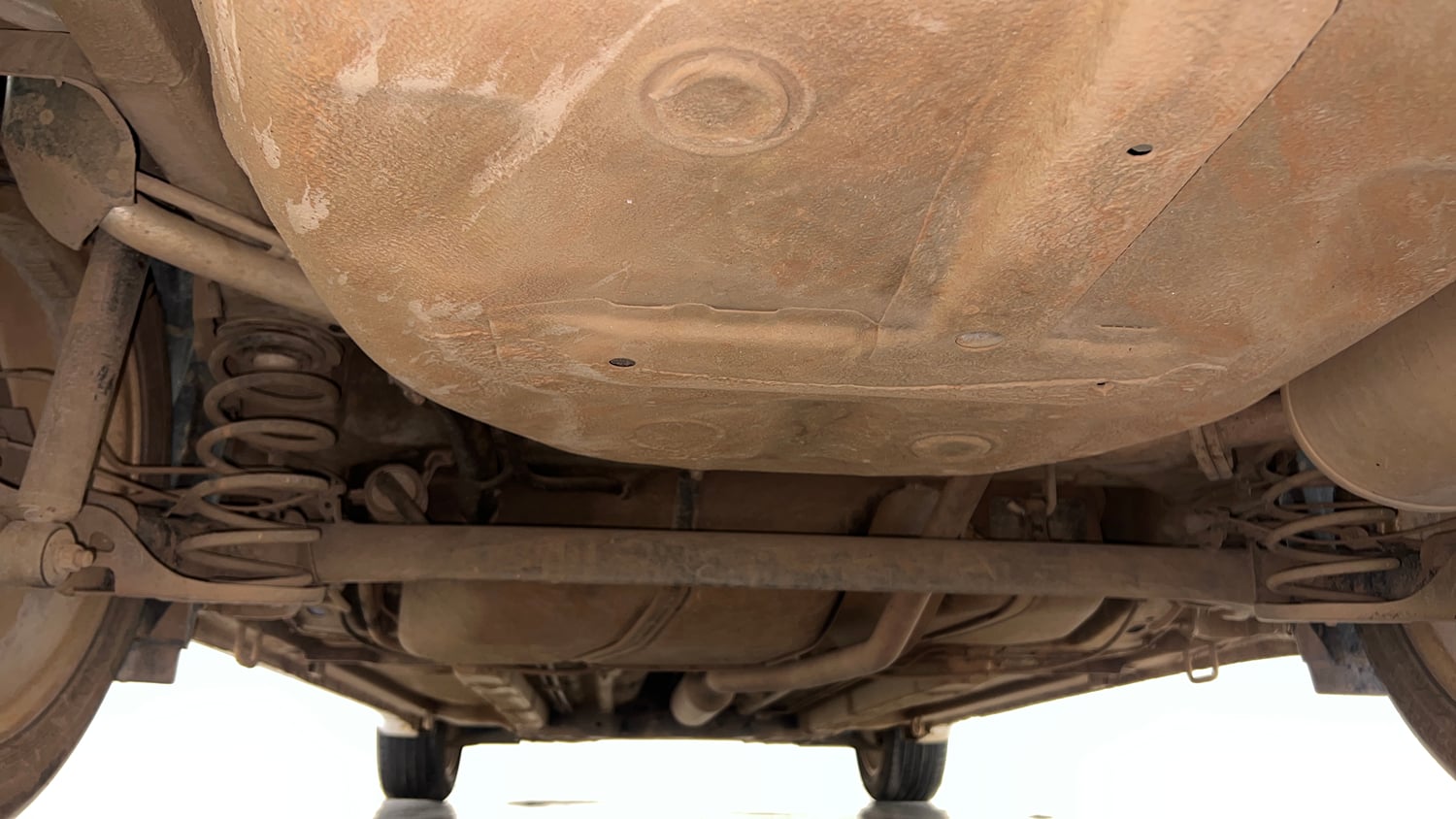 Used 2016 Maruti Suzuki Ciaz ZXI+ Petrol Manual extra REAR UNDERBODY VIEW (TAKEN FROM REAR)
