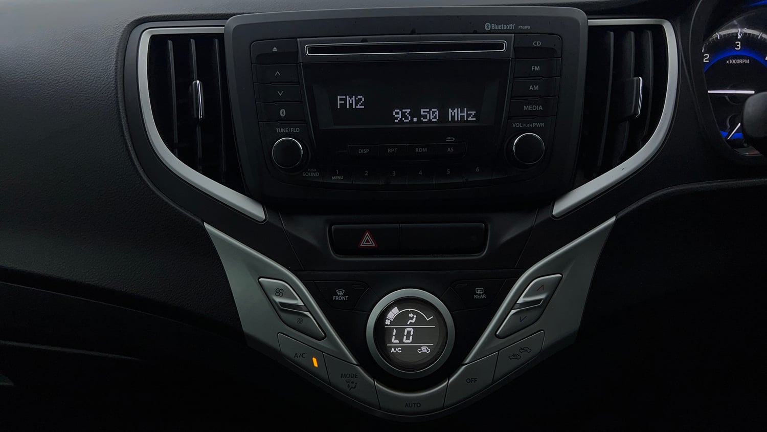 Used 2018 Maruti Suzuki Baleno Zeta 1.3 Diesel Manual top_features Integrated (in-dash) music system