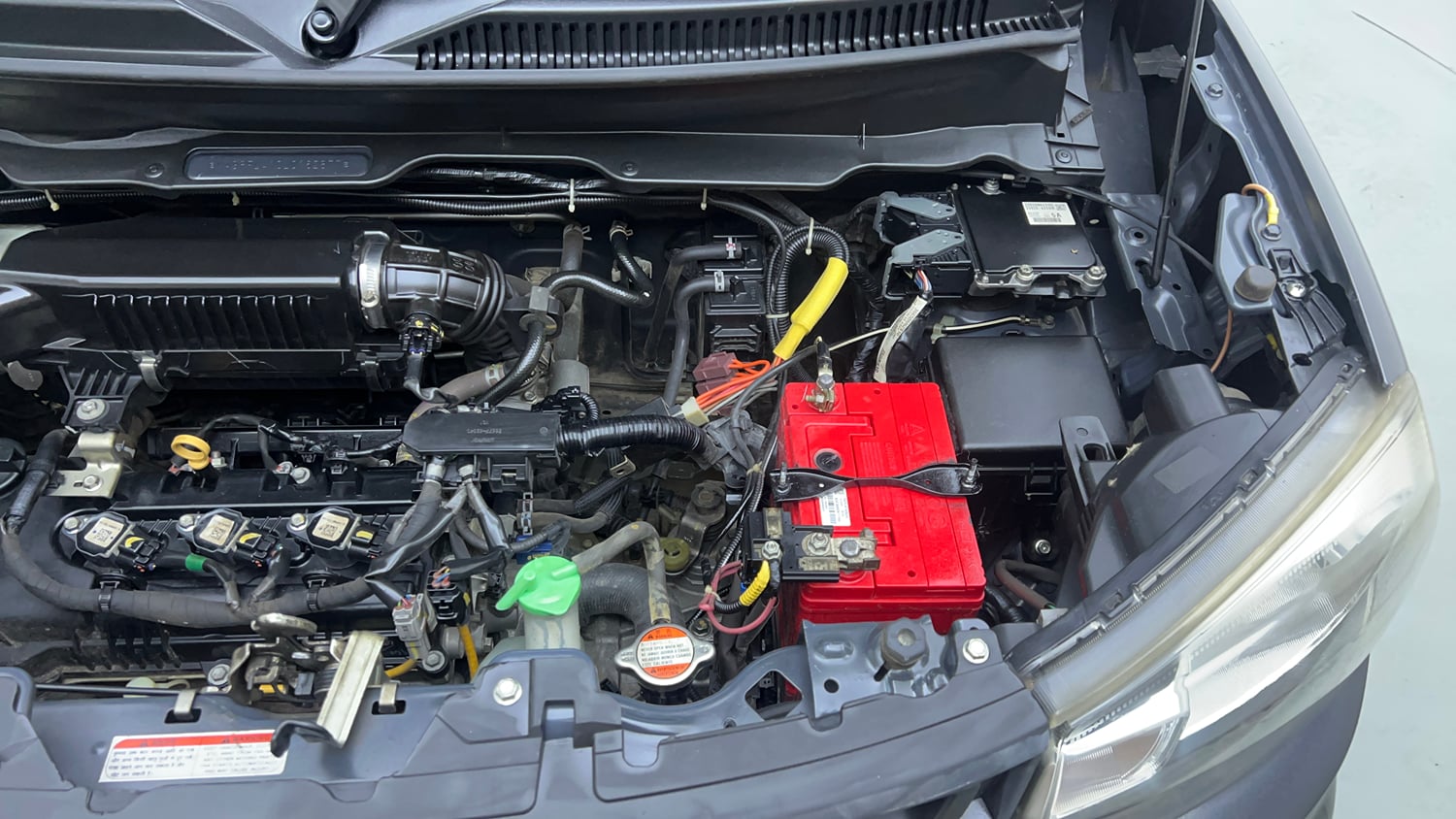 Used 2020 Maruti Suzuki S-Presso VXi Petrol Manual engine ENGINE LEFT SIDE VIEW