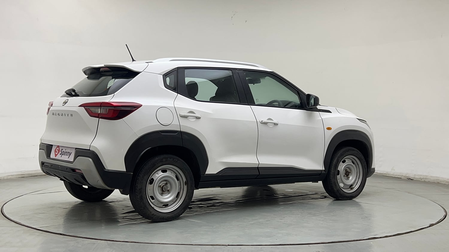 Used 2023 Nissan Magnite XE Petrol Manual exterior RIGHT REAR CORNER VIEW