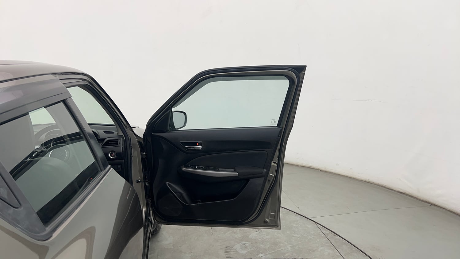 Used 2022 Maruti Suzuki Swift ZXi Petrol Manual interior RIGHT FRONT DOOR OPEN VIEW