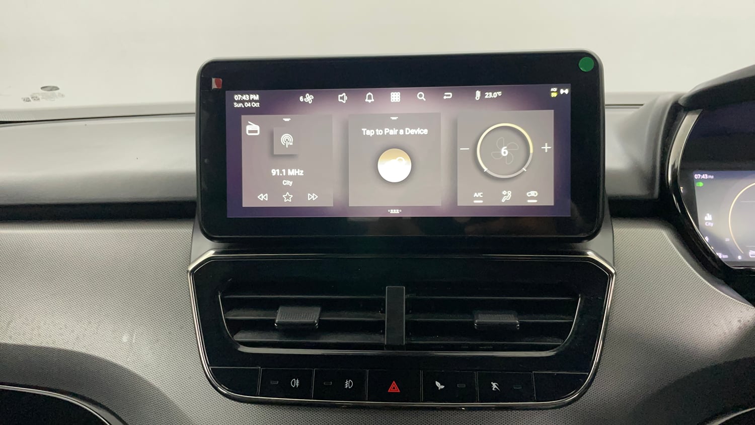 Used 2024 Tata Harrier XZA Plus (O) Dark Edition Diesel Automatic interior MUSIC SYSTEM & AC CONTROL VIEW