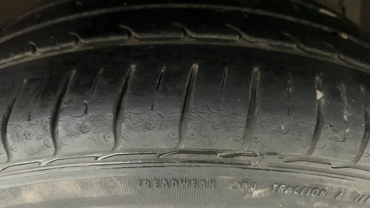 Used 2022 Maruti Suzuki Ciaz Zeta 1.5 Petrol Manual tyres RIGHT FRONT TYRE TREAD VIEW