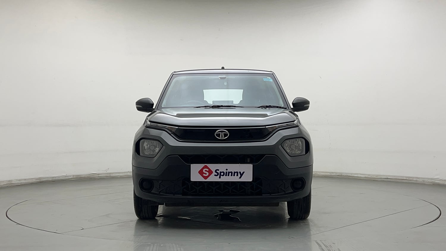Used 2023 Tata Punch Pure MT Petrol Manual exterior FRONT VIEW