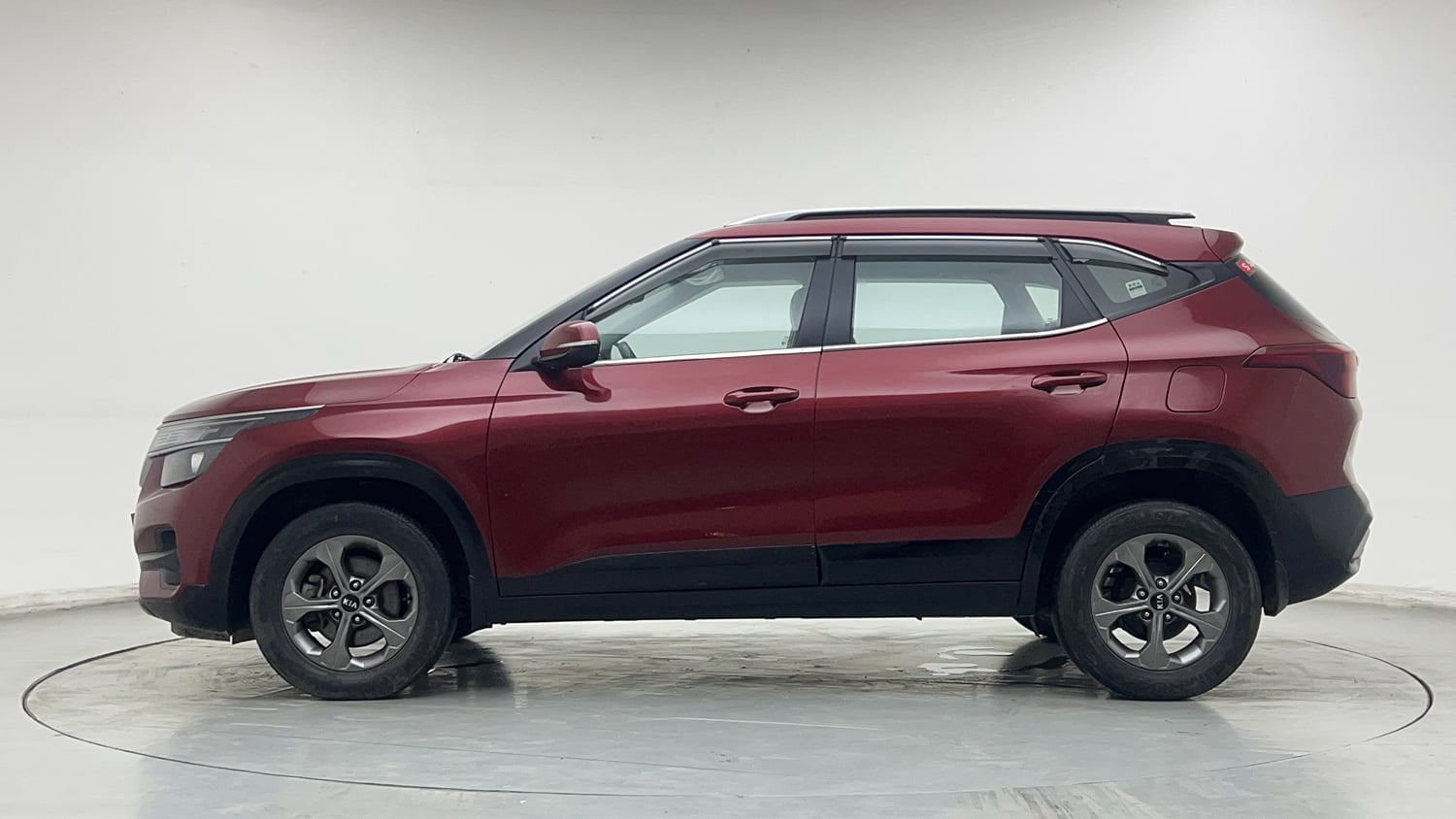 Used 2020 Kia Seltos HTK Plus 1.5 Petrol Manual exterior LEFT SIDE VIEW