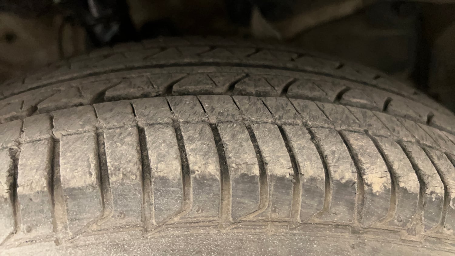 Used 2015 Honda Jazz SV Petrol Petrol Manual tyres RIGHT FRONT TYRE TREAD VIEW