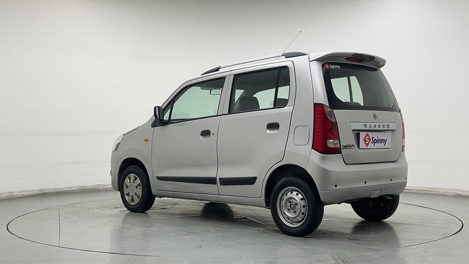 Used 2015 Maruti Suzuki Wagon R LXI Petrol Manual exterior LEFT REAR CORNER VIEW