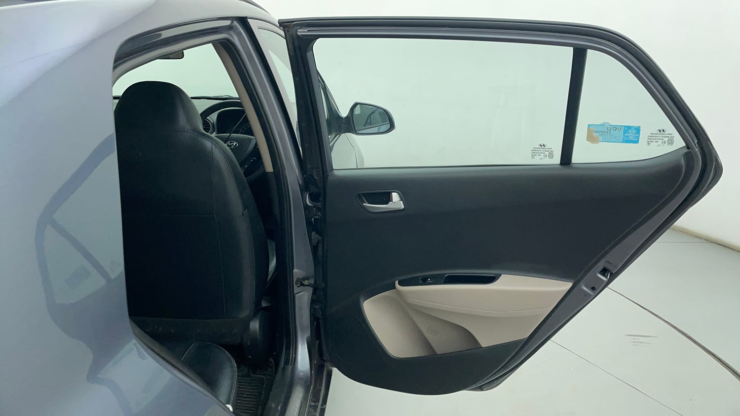 Used 2019 Hyundai Grand i10 Sportz 1.2 Kappa VTVT Petrol Manual interior RIGHT FRONT DOOR OPEN VIEW