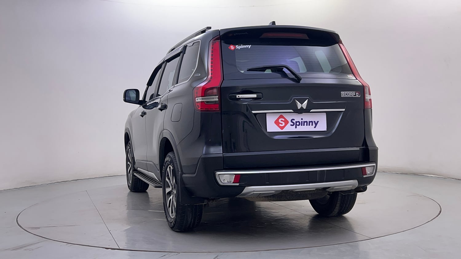 Used 2022 Mahindra Scorpio N Z8 L Petrol AT 7 STR Petrol Automatic exterior LEFT REAR CORNER VIEW