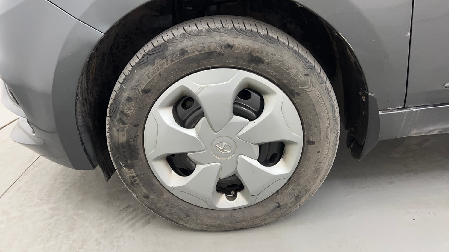 Used 2021 Tata Tiago XT Petrol Manual tyres LEFT FRONT TYRE RIM VIEW