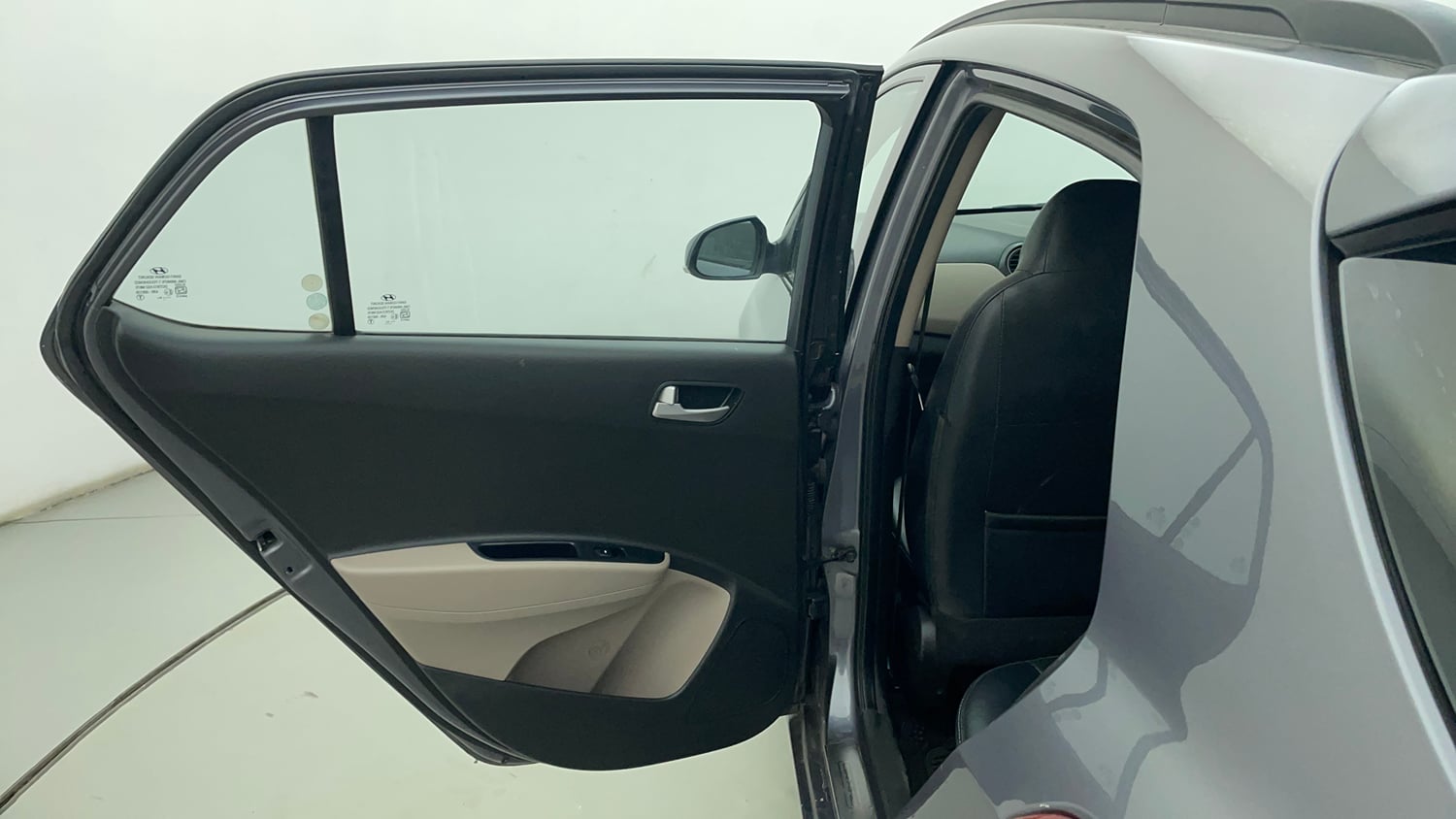 Used 2019 Hyundai Grand i10 Sportz 1.2 Kappa VTVT Petrol Manual interior LEFT FRONT DOOR OPEN VIEW