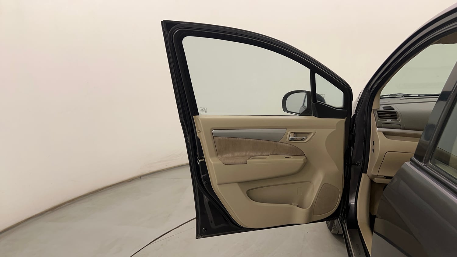 Used 2013 Maruti Suzuki Ertiga Vxi Petrol Manual interior LEFT FRONT DOOR OPEN VIEW
