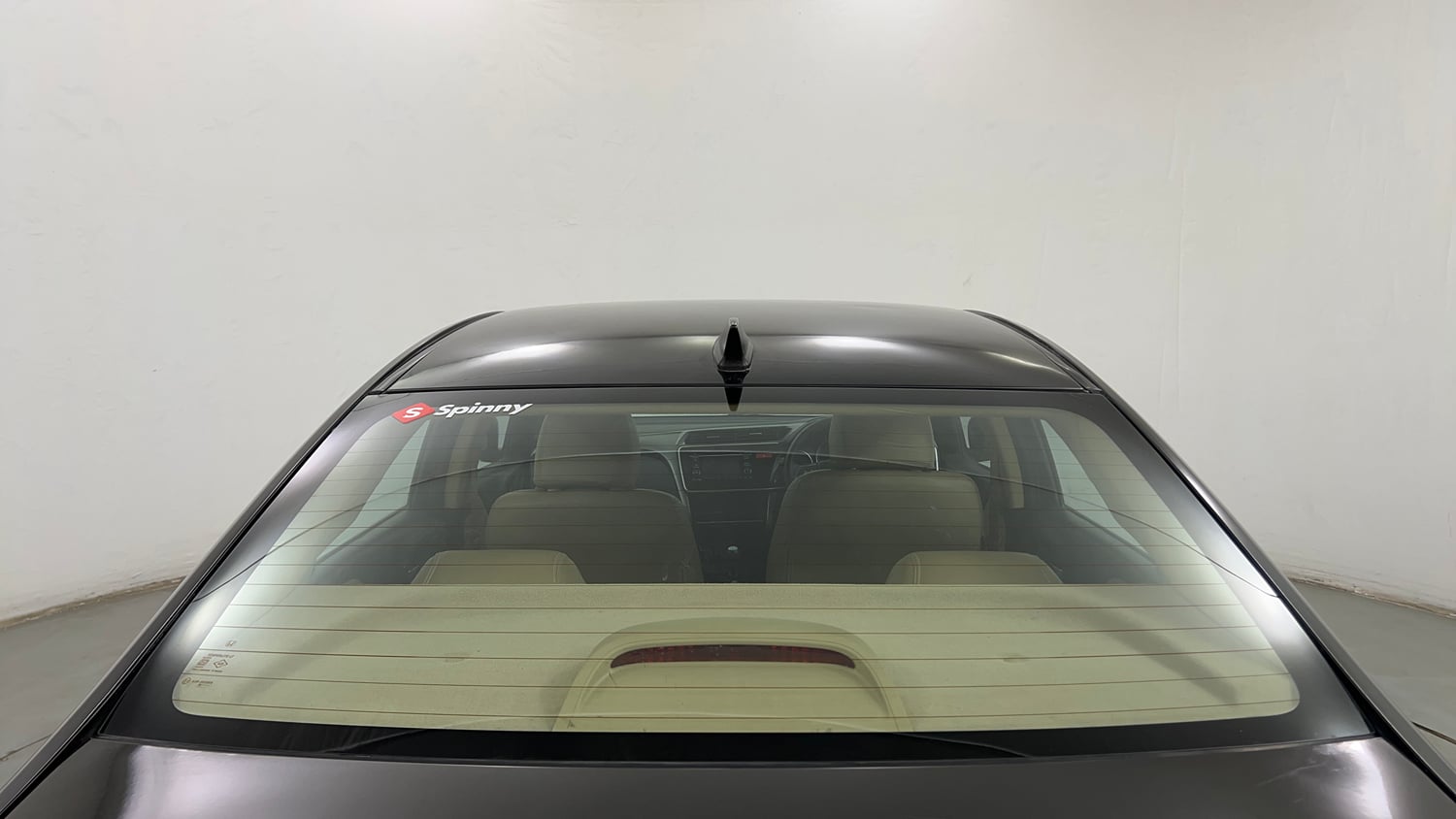 Used 2016 Honda City V Petrol Manual exterior BACK WINDSHIELD VIEW