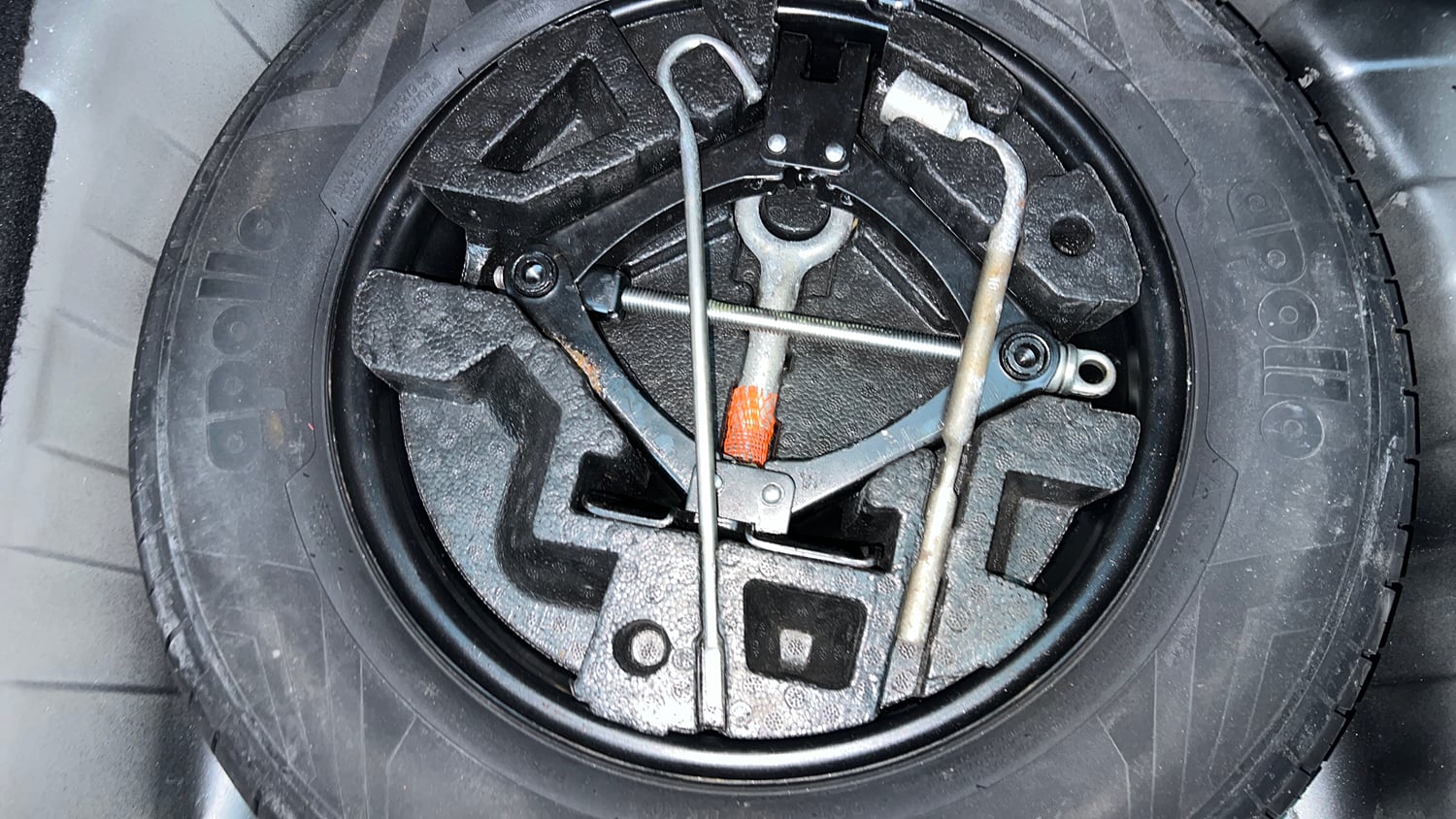 Used 2023 Tata Punch Pure MT Petrol Manual tyres SPARE TYRE VIEW