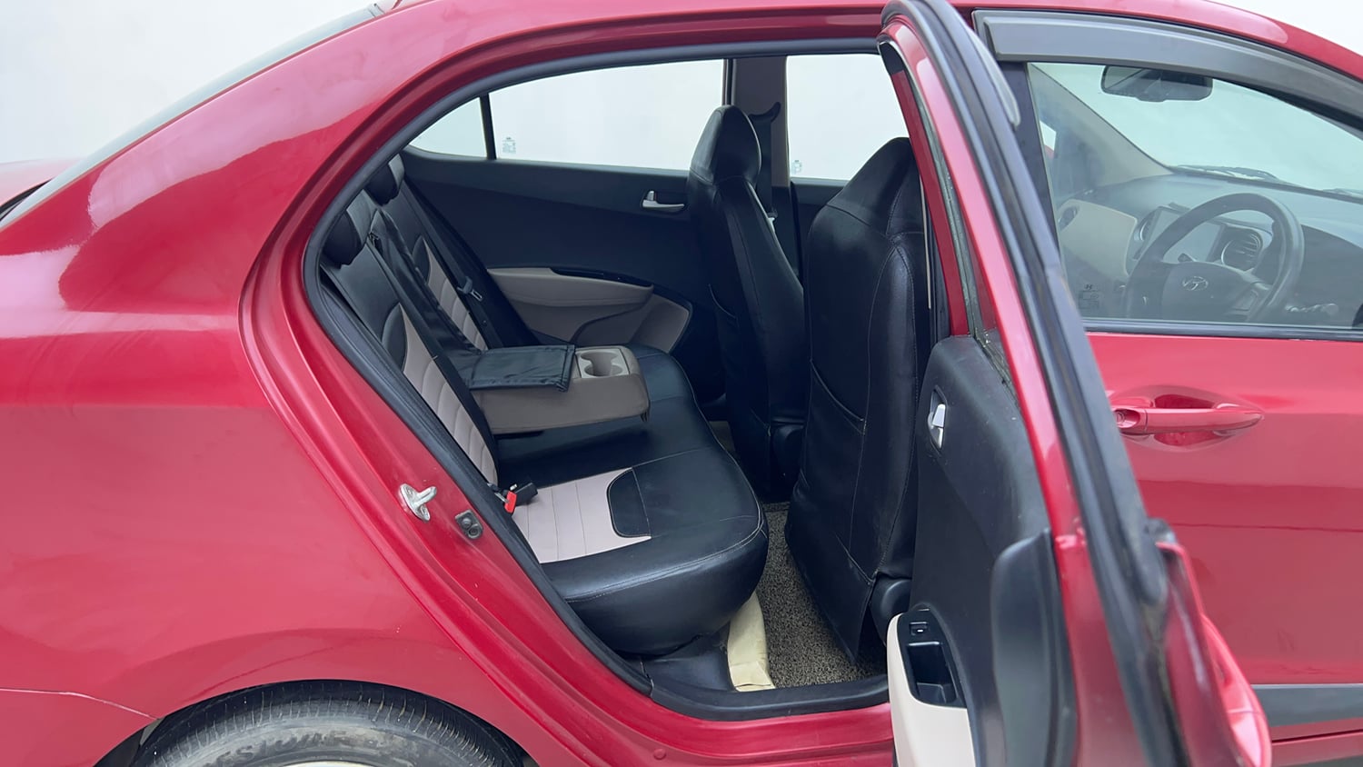 Used 2015 Hyundai Xcent SX 1.2 Petrol Manual interior RIGHT SIDE REAR DOOR CABIN VIEW