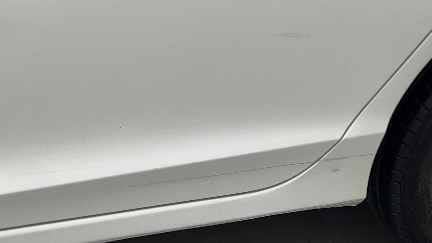 Used 2017 Honda City V Petrol Manual dents MINOR SCRATCH
