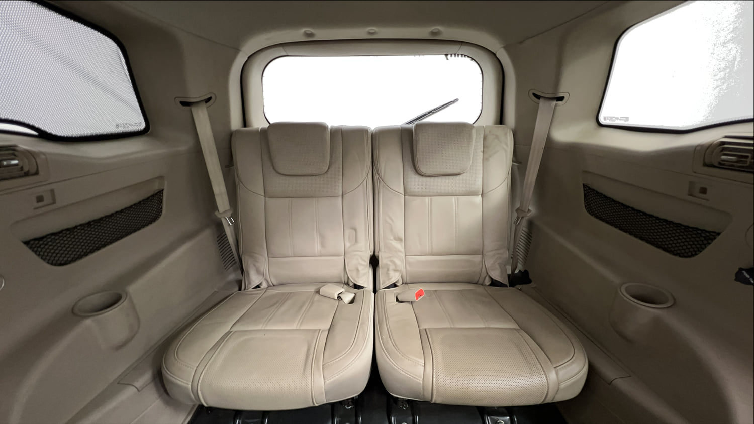 Used 2016 Mahindra XUV500 W10 AT Diesel Automatic interior THIRD ROW SEAT
