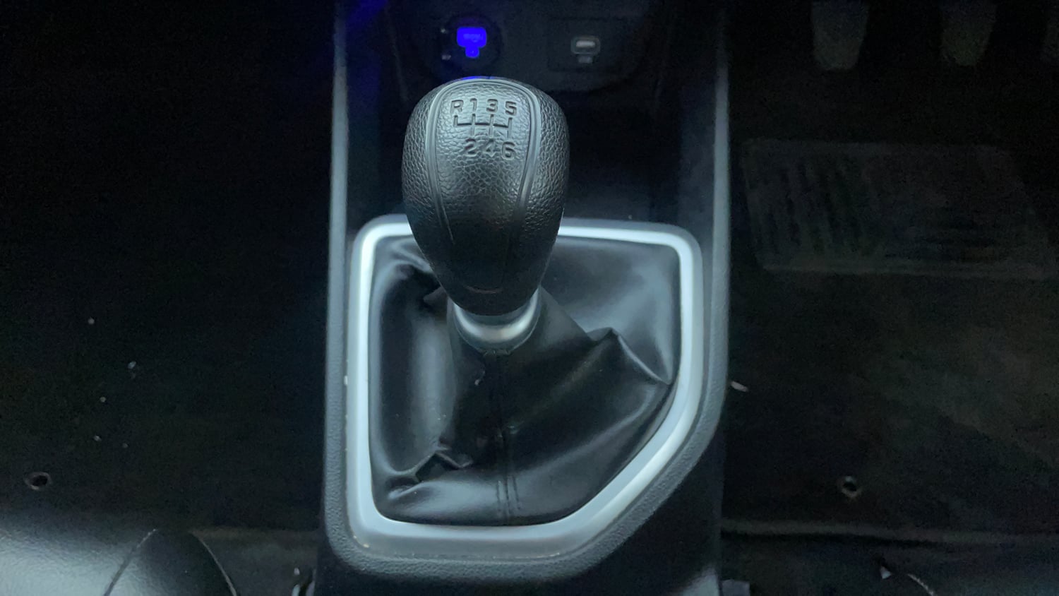 Used 2018 Hyundai Creta E Plus 1.6 Petrol Petrol Manual interior GEAR  KNOB VIEW