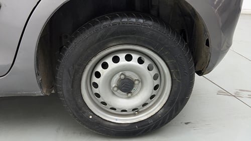 Used 2015 Maruti Suzuki Swift LXi Petrol Manual tyres LEFT REAR TYRE RIM VIEW