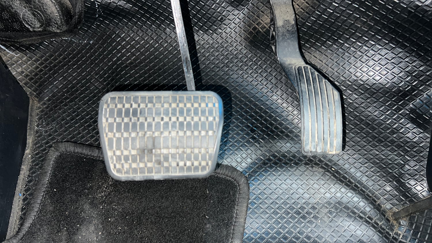 Used 2022 Tata Altroz XZA Petrol Petrol Automatic interior PEDALS VIEW