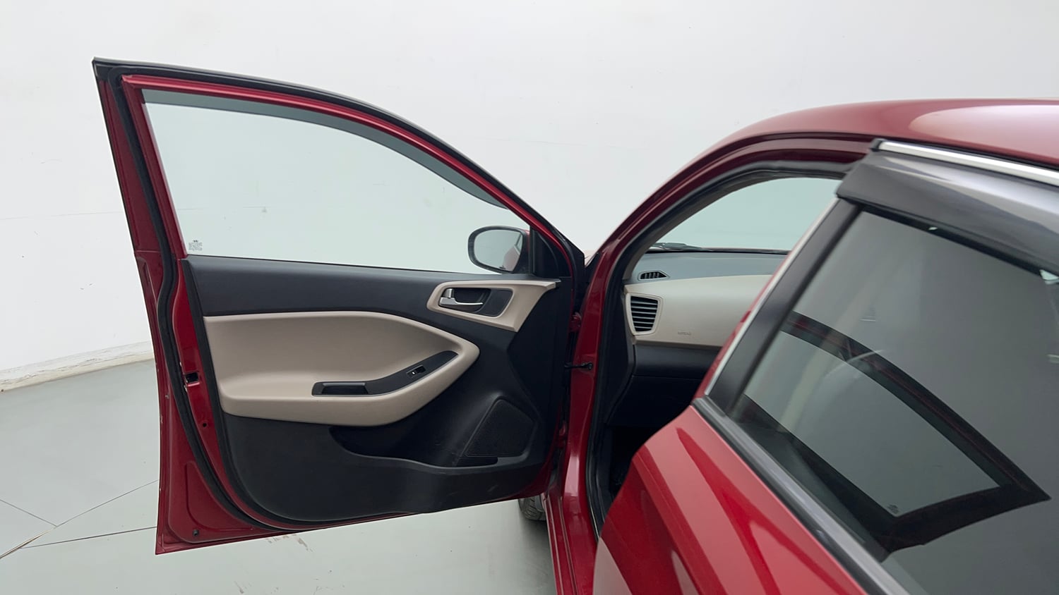 Used 2015 Hyundai Elite i20 Asta 1.2 Petrol Manual interior LEFT FRONT DOOR OPEN VIEW