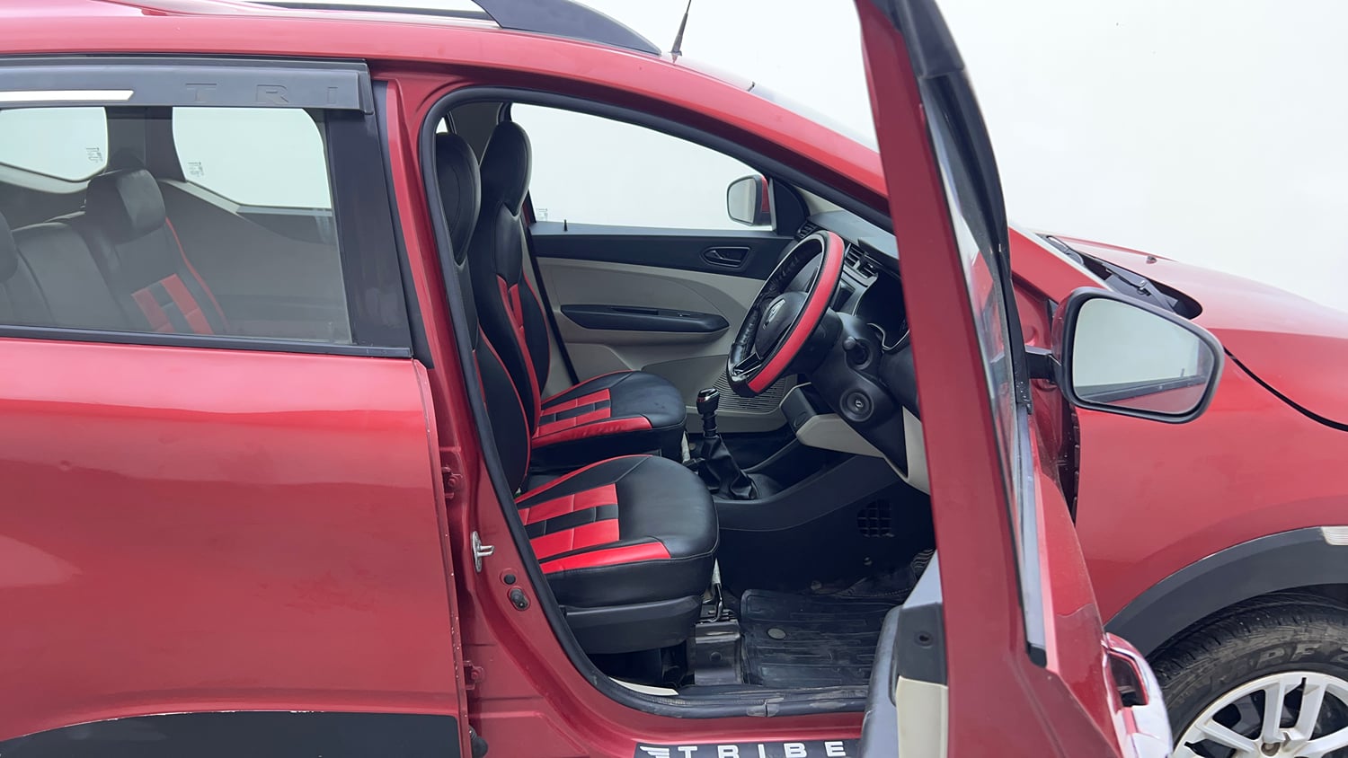 Used 2020 Renault Triber RXT Petrol Manual interior RIGHT SIDE FRONT DOOR CABIN VIEW