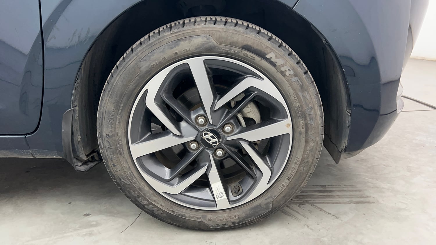Used 2022 Hyundai Grand i10 Nios Asta AMT 1.2 Kappa VTVT Petrol Automatic tyres RIGHT FRONT TYRE RIM VIEW