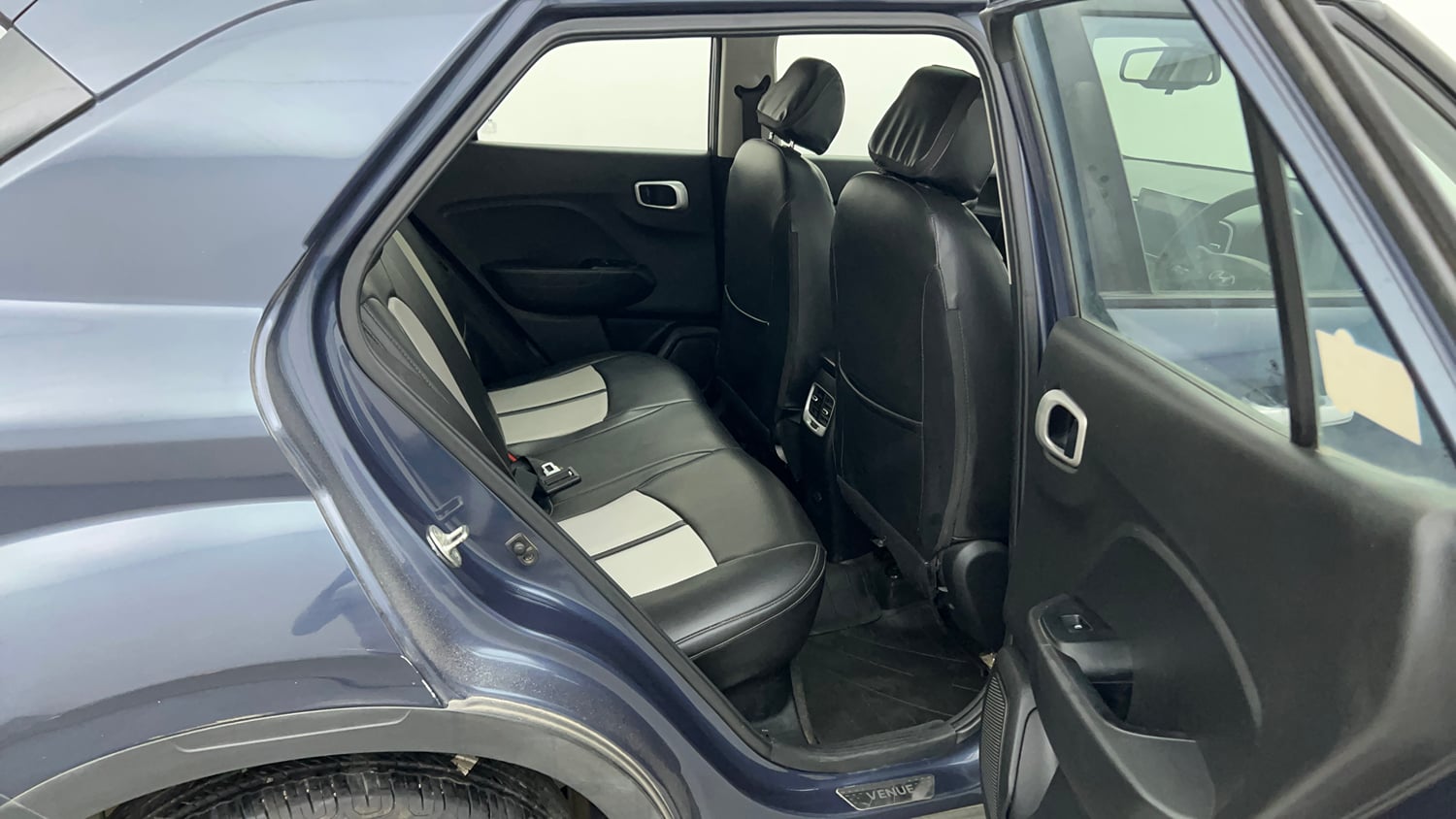 Used 2019 Hyundai Venue SX Plus 1.0 Turbo DCT Petrol Automatic interior RIGHT SIDE REAR DOOR CABIN VIEW