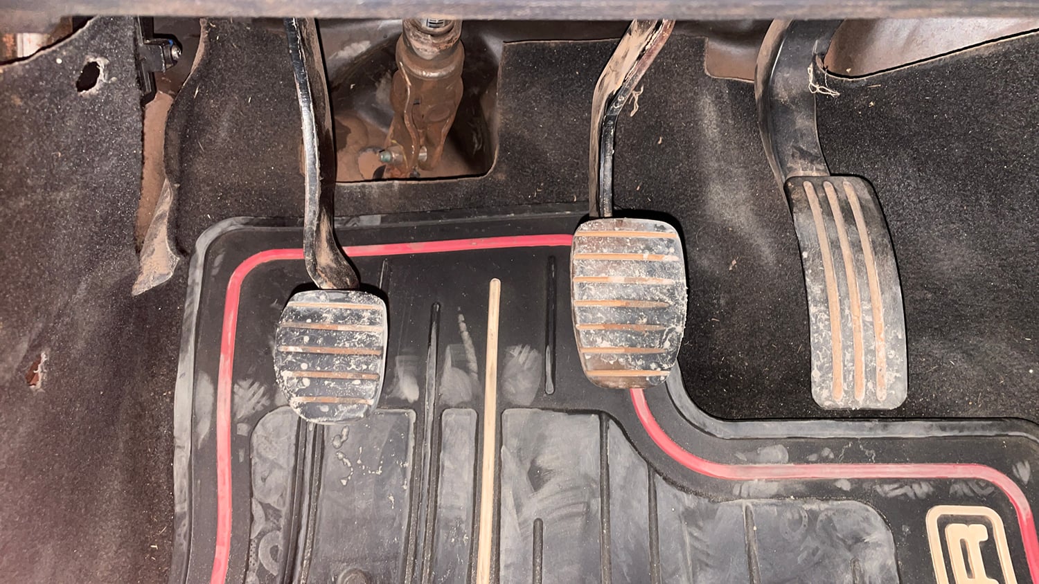 Used 2016 Renault Duster 85 PS RXS 4X2 MT Diesel Diesel Manual interior PEDALS VIEW