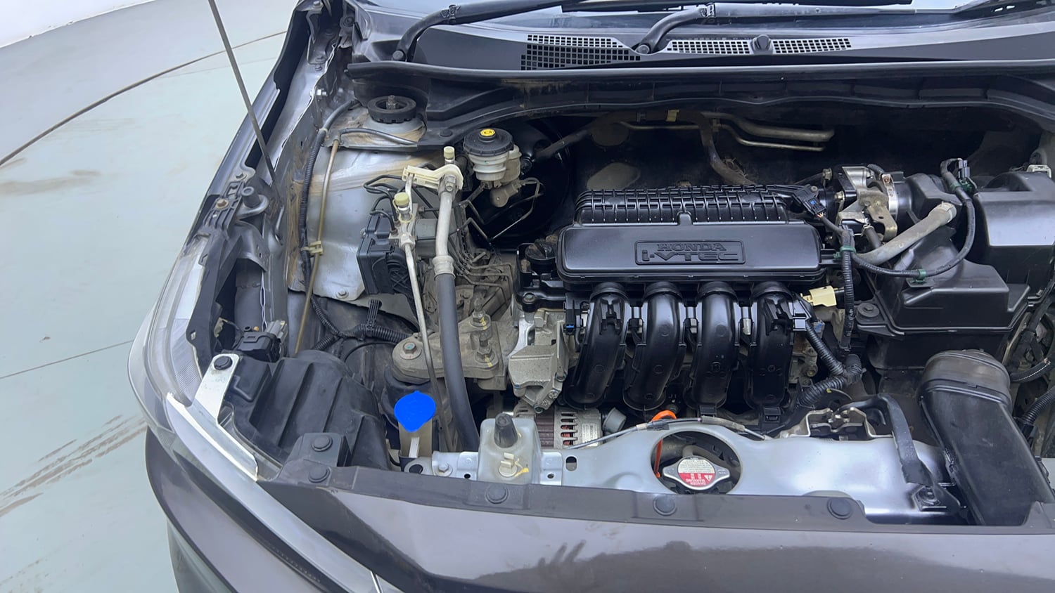 Used 2019 Honda Amaze 1.2 V CVT Petrol Petrol Automatic engine ENGINE RIGHT SIDE VIEW