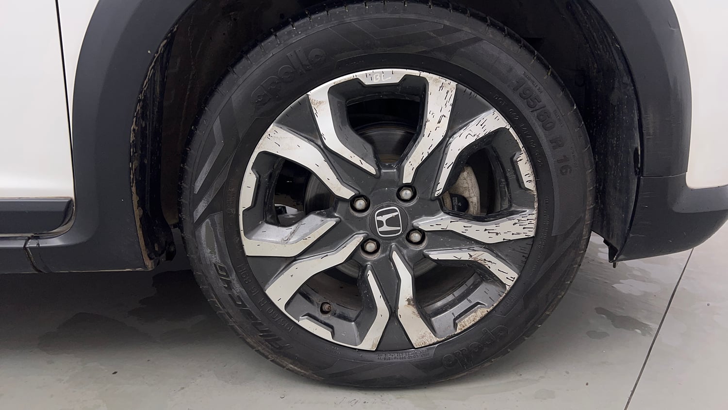 Used 2019 Honda WR-V VX MT Petrol Petrol Manual tyres RIGHT FRONT TYRE RIM VIEW