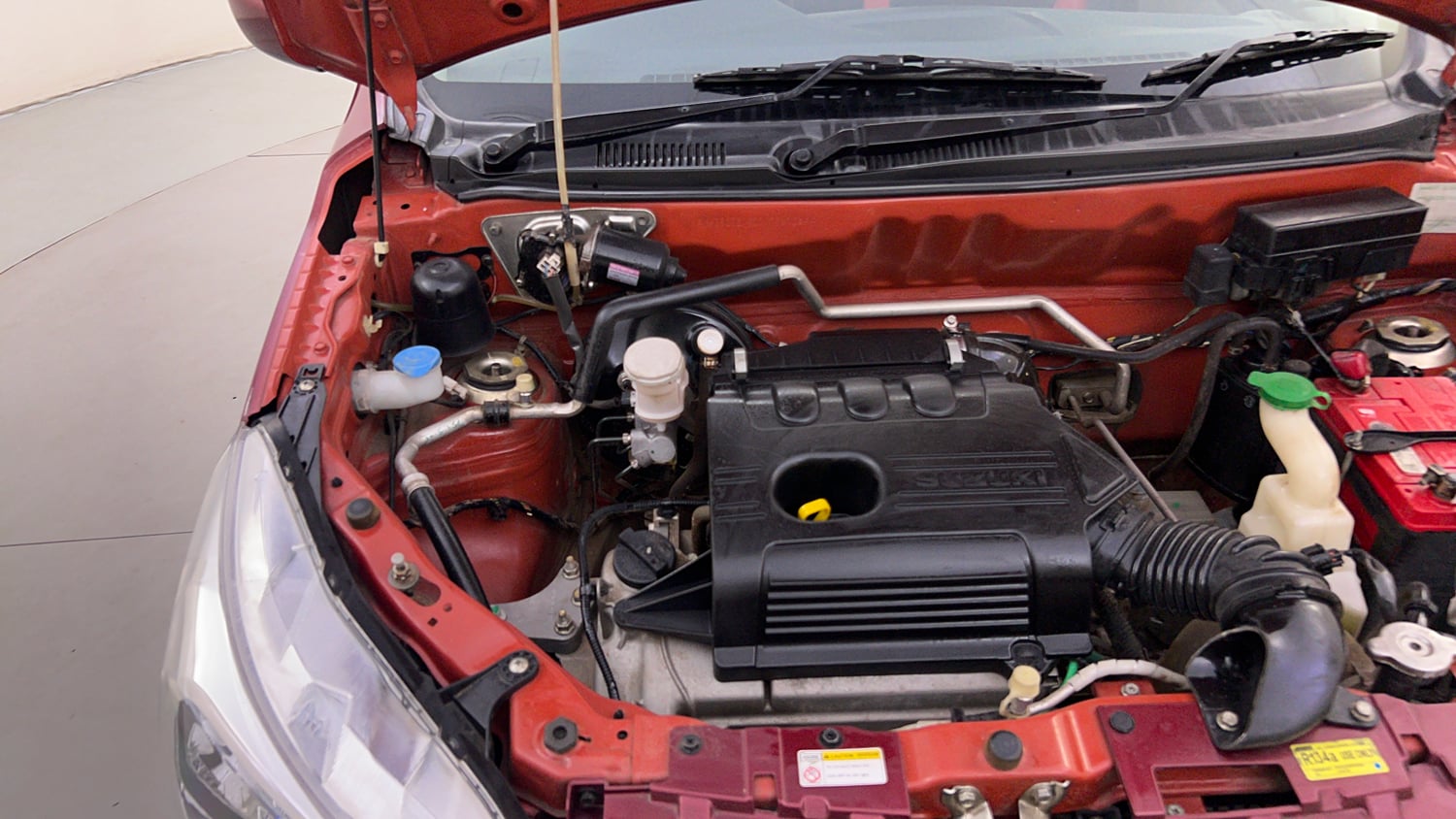 Used 2015 Maruti Suzuki Alto K10 VXi AMT Petrol Automatic engine ENGINE RIGHT SIDE HINGE & APRON VIEW