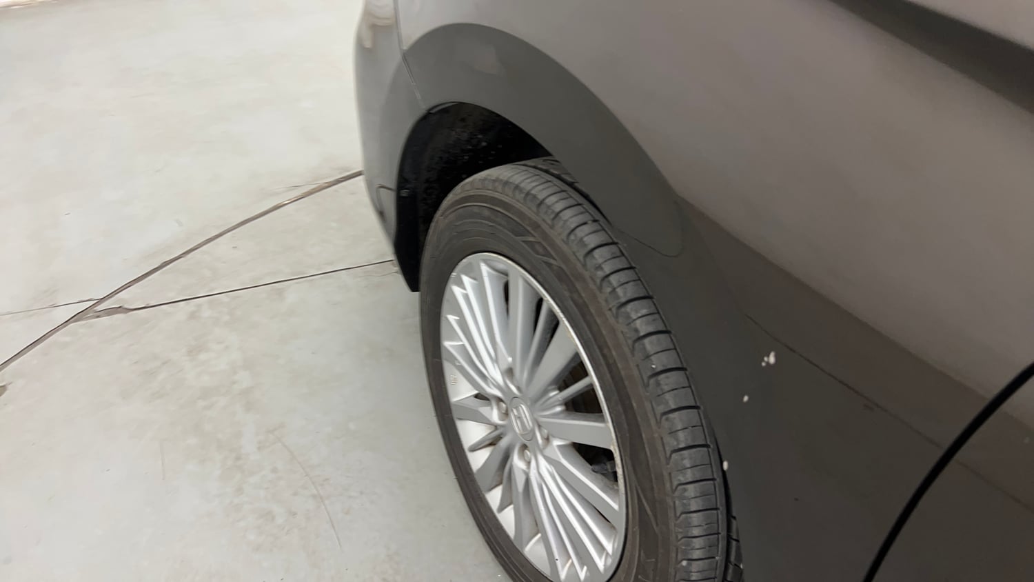 Used 2020 Honda City V Petrol Petrol Manual dents MINOR SCRATCH