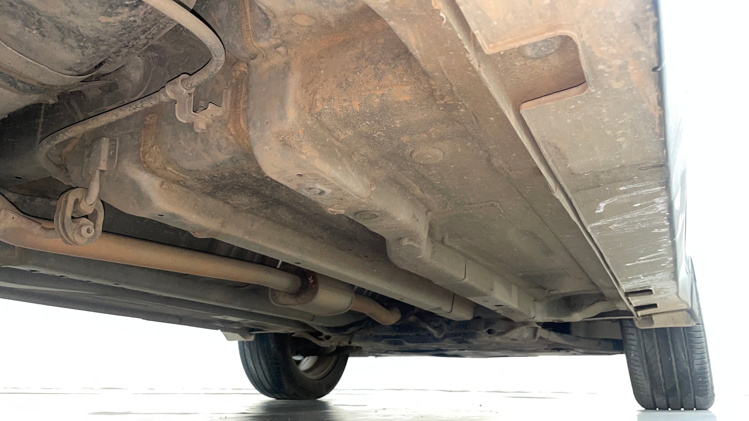 Used 2018 Hyundai Creta E Plus 1.6 Petrol Petrol Manual extra REAR RIGHT UNDERBODY VIEW