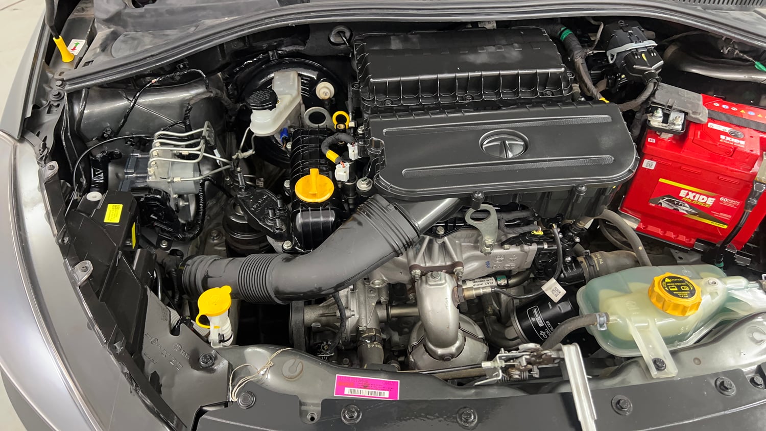 Used 2021 Tata Tiago XT Petrol Manual engine ENGINE RIGHT SIDE VIEW
