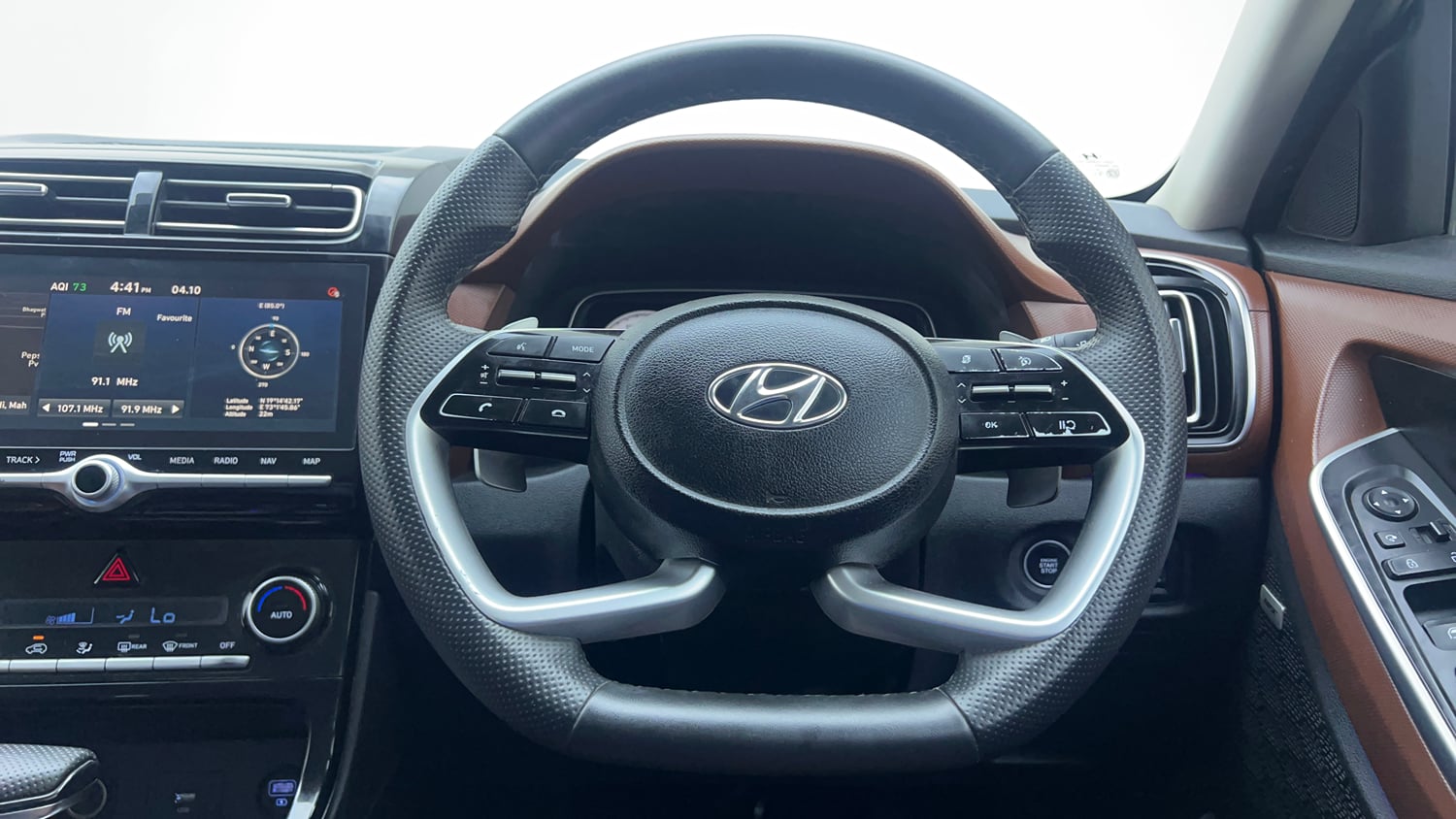 Used 2022 Hyundai Alcazar Signature (O) 6 STR 1.5 Diesel AT Diesel Automatic interior STEERING VIEW