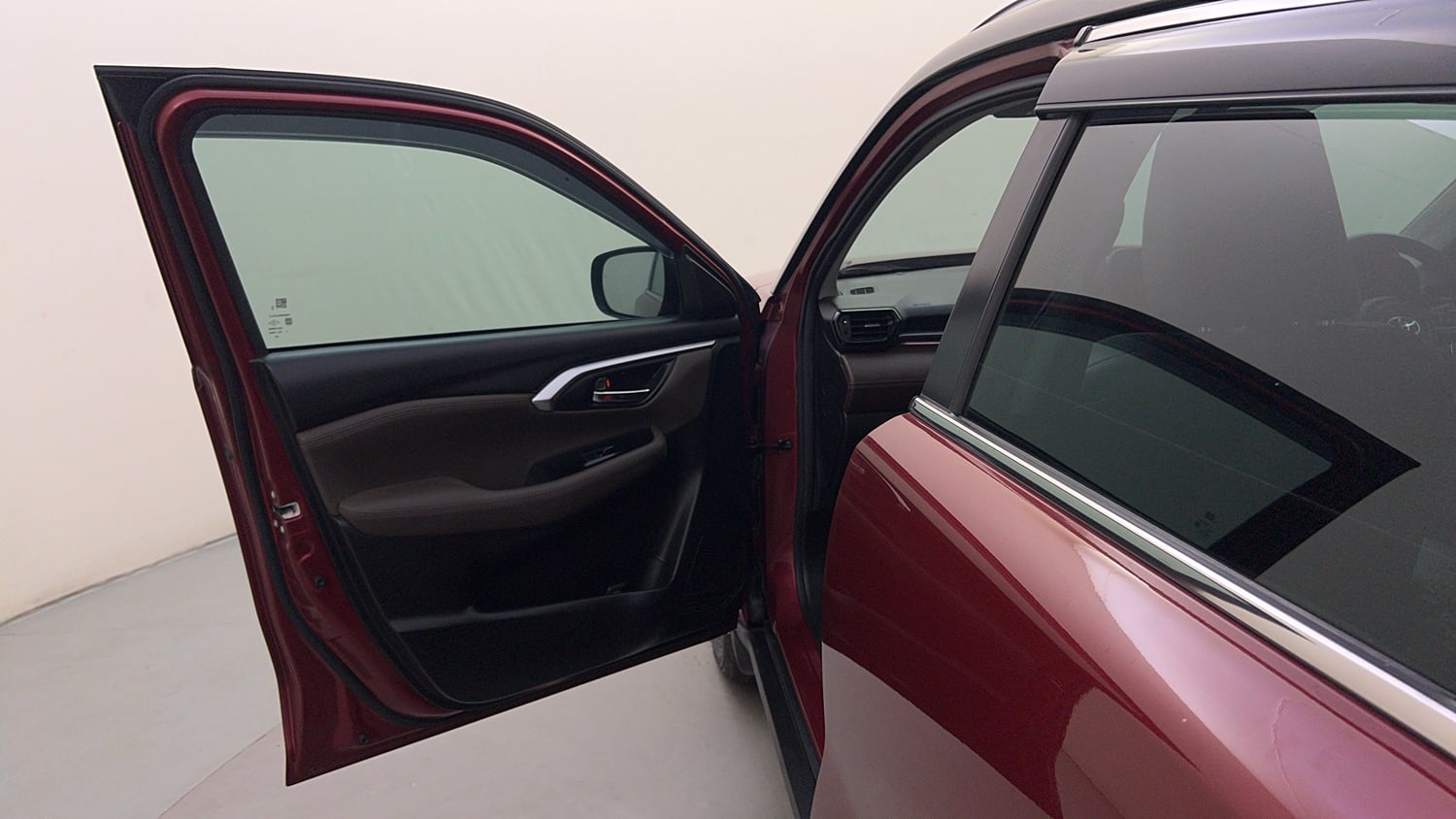 Used 2024 Toyota Urban Cruiser Hyryder V Hybrid Dual Tone Hybrid Automatic interior LEFT FRONT DOOR OPEN VIEW