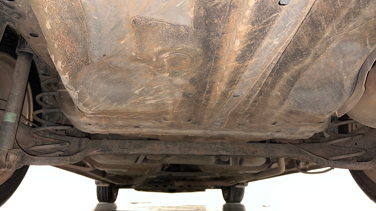 Used 2023 Honda City V Petrol MT Petrol Manual extra REAR UNDERBODY VIEW (TAKEN FROM REAR)