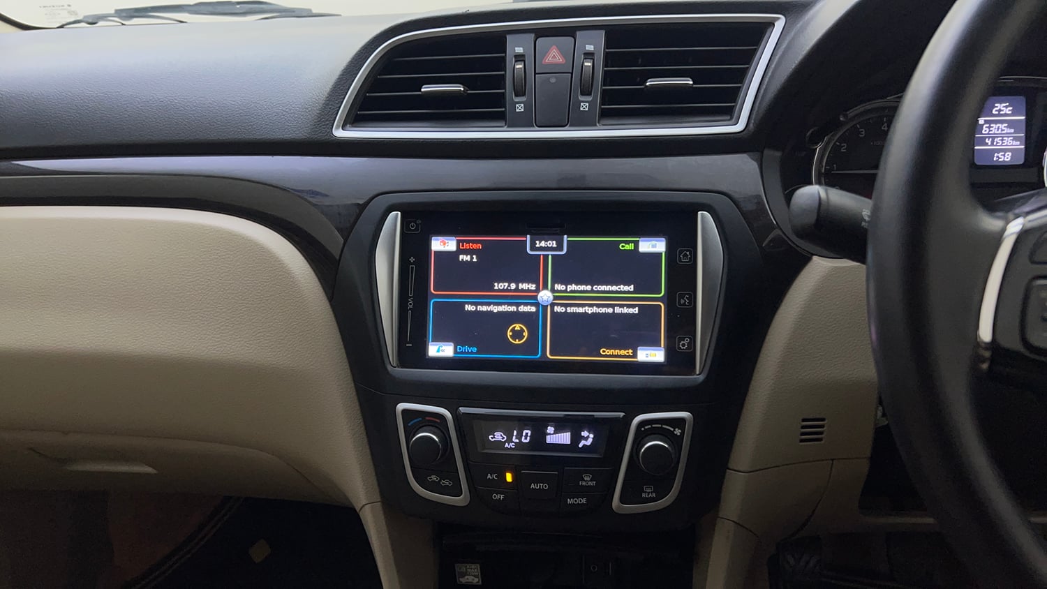Used 2016 Maruti Suzuki Ciaz ZXI+ Petrol Manual top_features Integrated (in-dash) music system