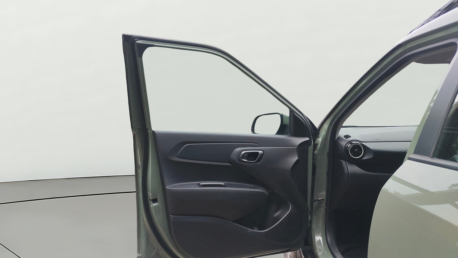 Used 2023 Hyundai Exter SX (O) 1.2 MT Petrol Manual interior LEFT FRONT DOOR OPEN VIEW