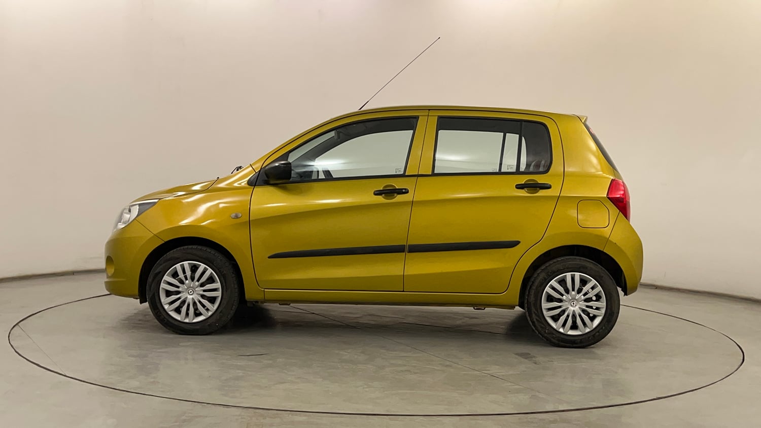 Used 2015 Maruti Suzuki Celerio VXi AMT Petrol Automatic exterior LEFT SIDE VIEW
