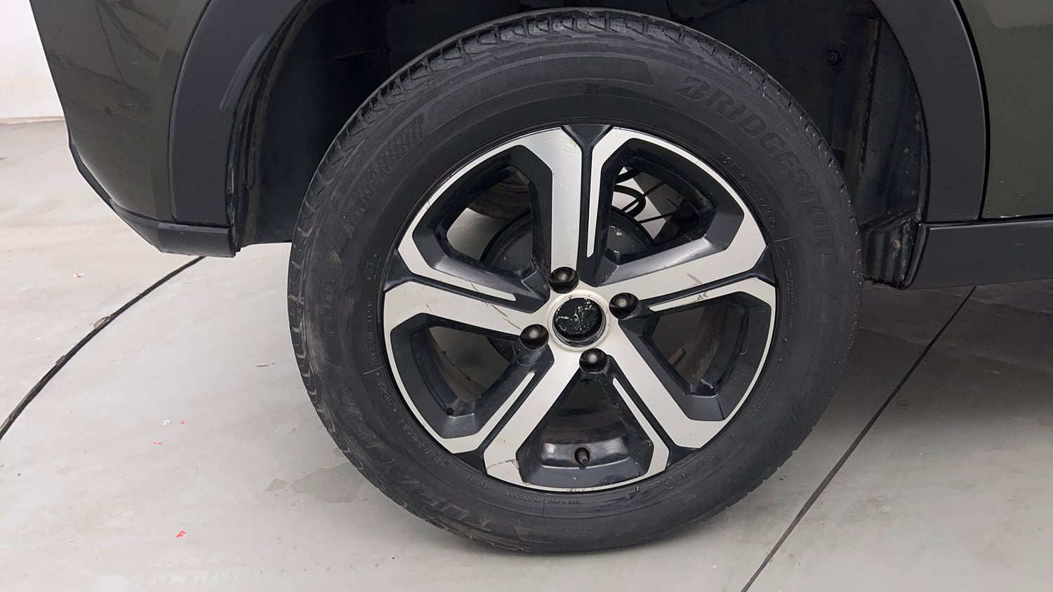 Used 2022 Tata Nexon XZA Plus Diesel Diesel Automatic tyres RIGHT REAR TYRE RIM VIEW