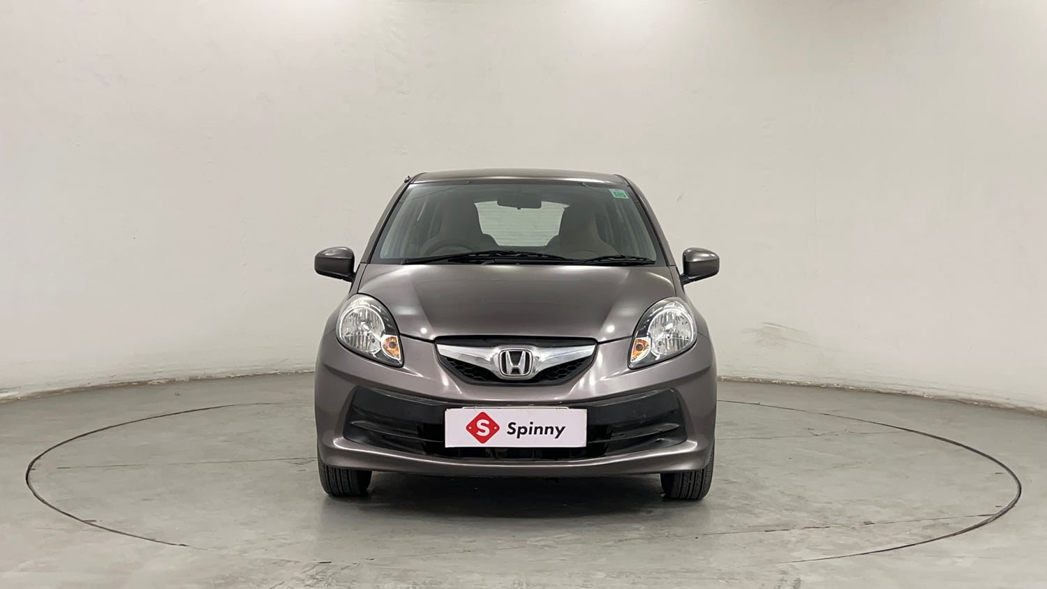 Used 2013 Honda Brio S MT Petrol Manual exterior FRONT VIEW