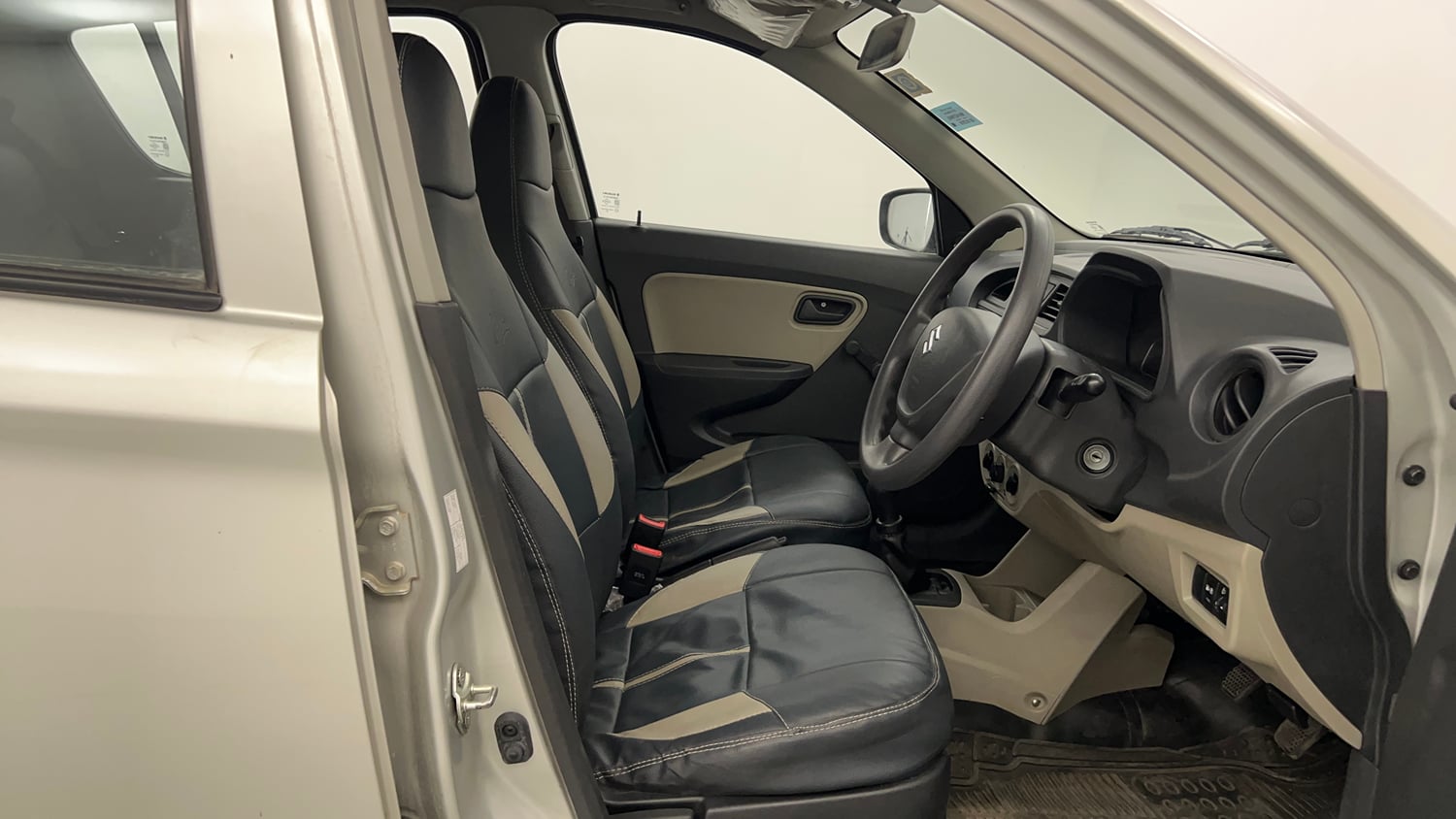 Used 2018 maruti-suzuki Alto K10 LXi (O) CNG Cng Manual interior RIGHT SIDE FRONT DOOR CABIN VIEW