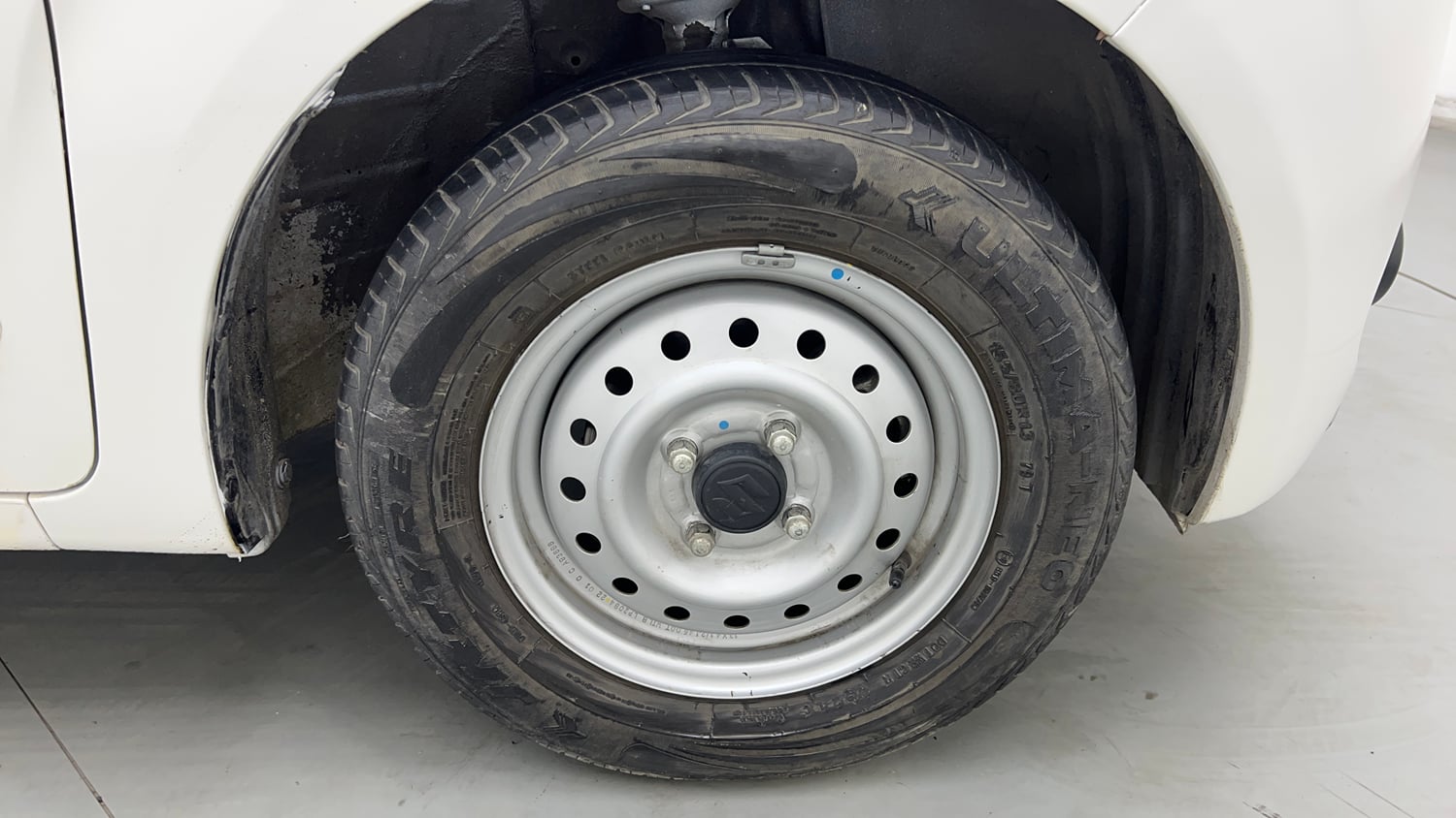 Used 2022 Maruti Suzuki Wagon R LXi (O) 1.0 CNG Cng Manual tyres RIGHT FRONT TYRE RIM VIEW